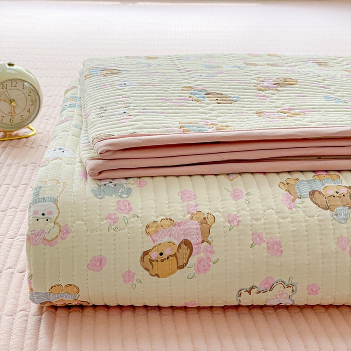 91家纺网 家纺一手货源 找家纺 金丝兔 2025新款小清新亲肤印花水洗棉单床盖 夹棉床盖 床盖三件套 西高地