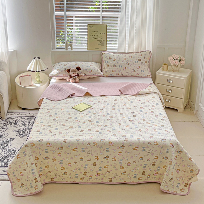 91家纺网 家纺一手货源 找家纺 金丝兔 2025新款小清新亲肤印花水洗棉单床盖 夹棉床盖 床盖三件套 西高地