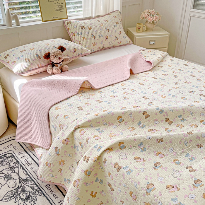 91家纺网 家纺一手货源 找家纺 金丝兔 2025新款小清新亲肤印花水洗棉单床盖 夹棉床盖 床盖三件套 西高地