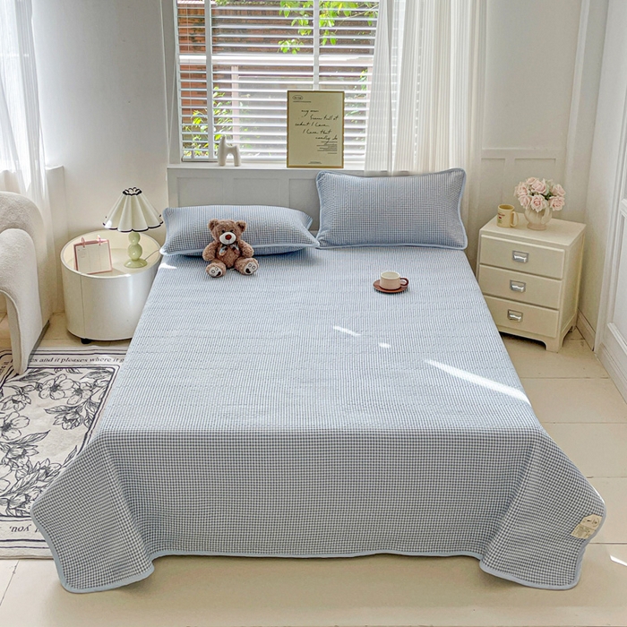 91家纺网 家纺一手货源 找家纺 金丝兔 2025新款小清新亲肤印花水洗棉单床盖 夹棉床盖 床盖三件套 小灰格