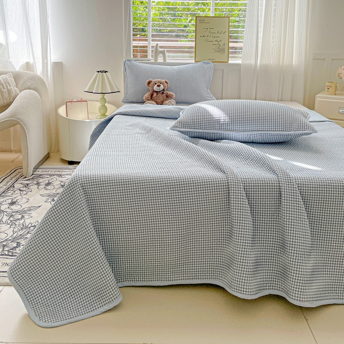 91家纺网 家纺一手货源 找家纺 金丝兔 2025新款小清新亲肤印花水洗棉单床盖 夹棉床盖 床盖三件套 小灰格