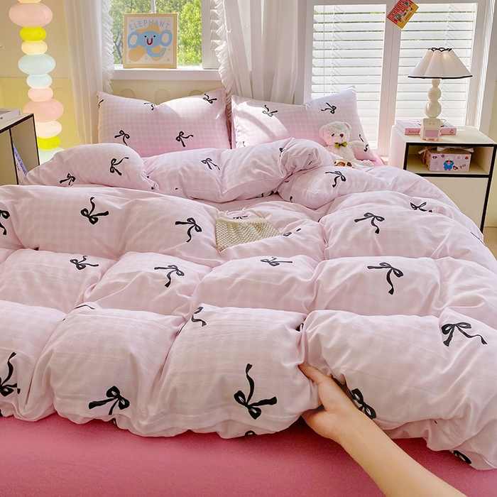 91家纺网 家纺一手货源 找家纺 雨彤家纺 2025年新款软糯糯云朵水洗棉印花四件套 公主梦境-粉