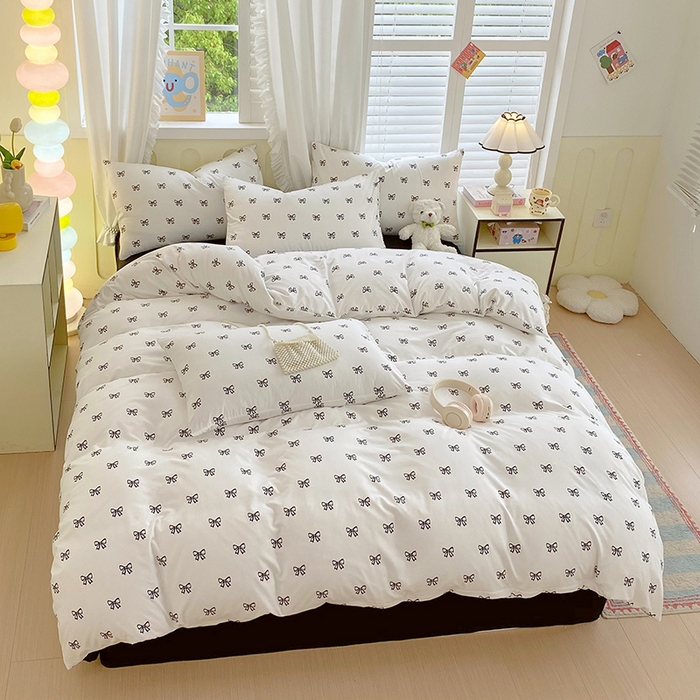 91家纺网 家纺一手货源 找家纺 雨彤家纺 2025年新款软糯糯云朵水洗棉印花四件套 黑色蝴蝶结