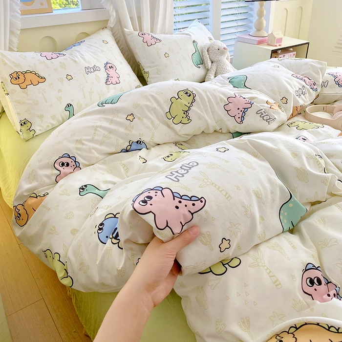 91家纺网 家纺一手货源 找家纺 雨彤家纺 2025年新款软糯糯云朵水洗棉印花四件套 恐龙日记