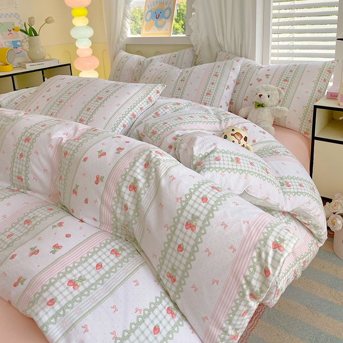 91家纺网 家纺一手货源 找家纺 雨彤家纺 2025年新款软糯糯云朵水洗棉印花四件套 亲亲草莓