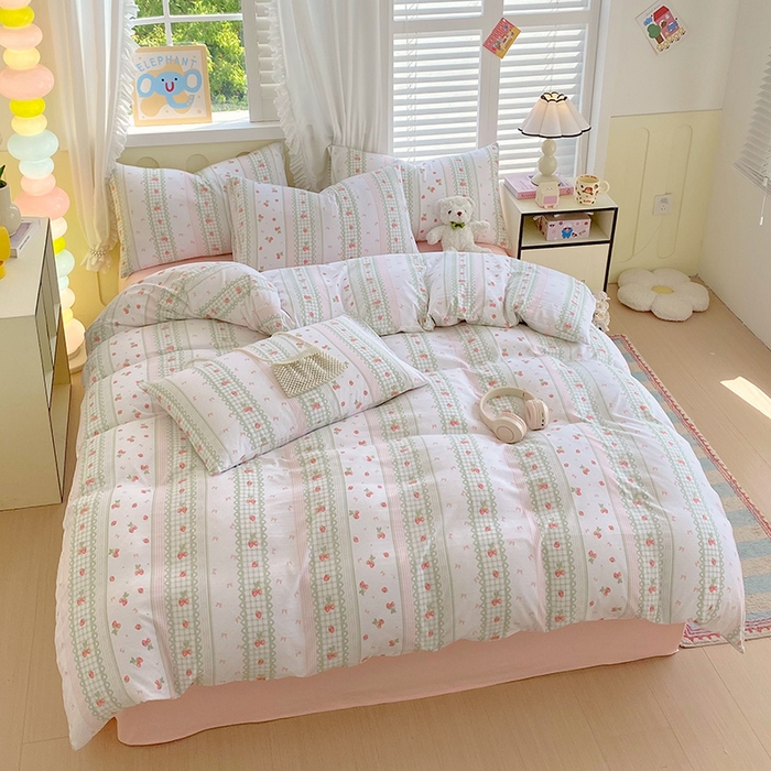 91家纺网 家纺一手货源 找家纺 雨彤家纺 2025年新款软糯糯云朵水洗棉印花四件套 亲亲草莓