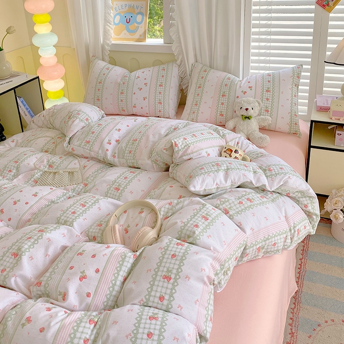 91家纺网 家纺一手货源 找家纺 雨彤家纺 2025年新款软糯糯云朵水洗棉印花四件套 亲亲草莓