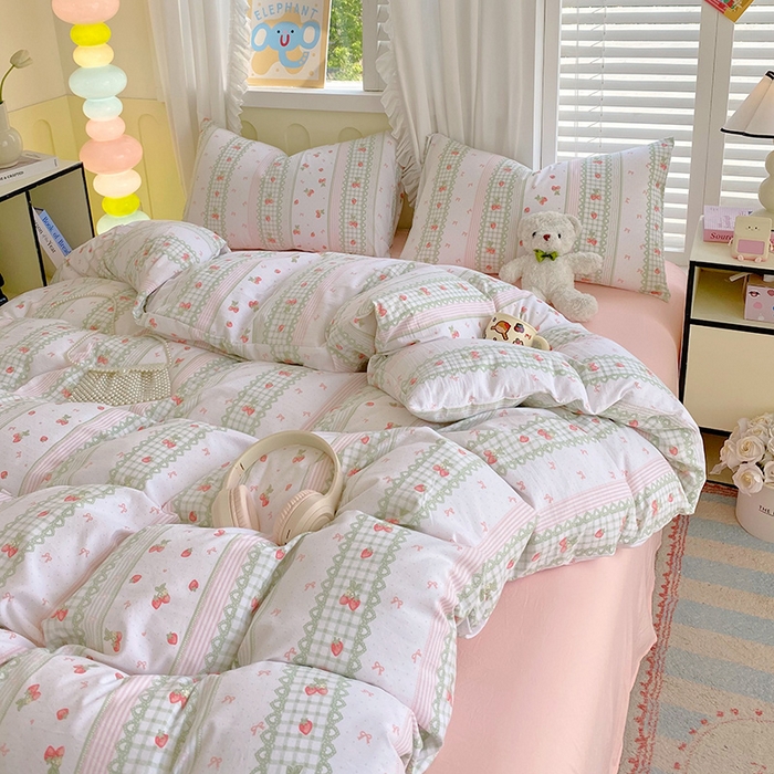 91家纺网 家纺一手货源 找家纺 雨彤家纺 2025年新款软糯糯云朵水洗棉印花四件套 亲亲草莓