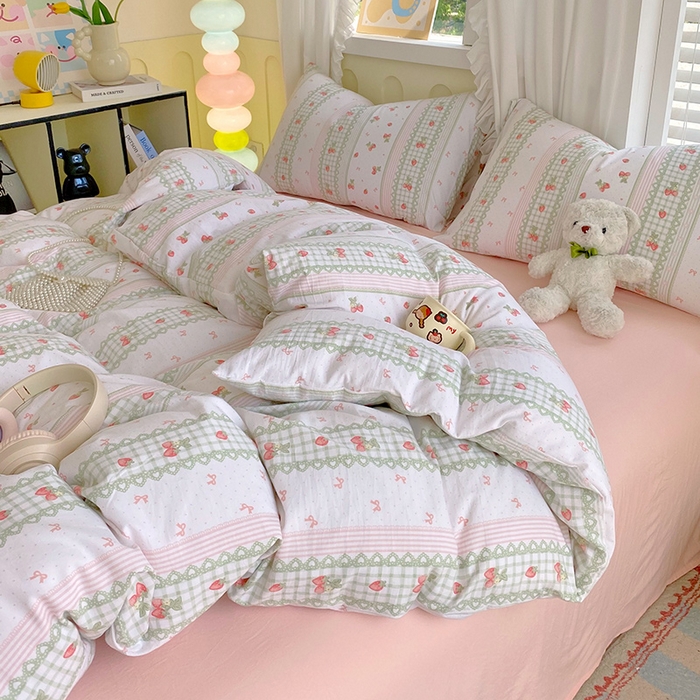 91家纺网 家纺一手货源 找家纺 雨彤家纺 2025年新款软糯糯云朵水洗棉印花四件套 亲亲草莓