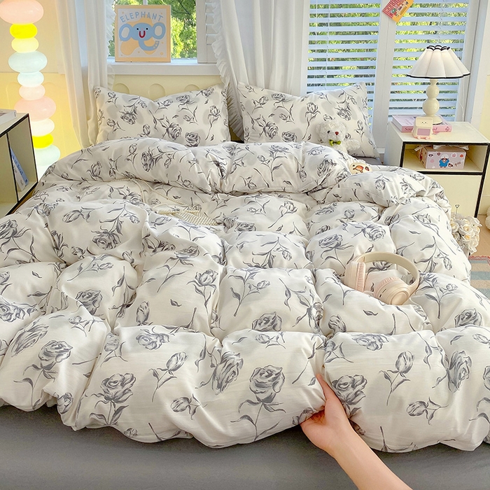 91家纺网 家纺一手货源 找家纺 雨彤家纺 2025年新款软糯糯云朵水洗棉印花四件套 水墨玫瑰