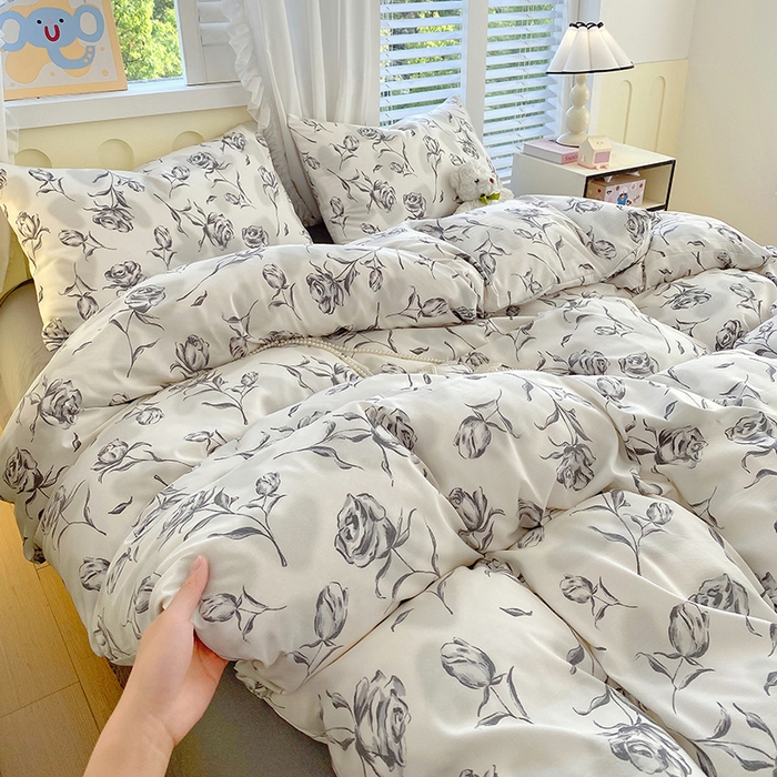 91家纺网 家纺一手货源 找家纺 雨彤家纺 2025年新款软糯糯云朵水洗棉印花四件套 水墨玫瑰