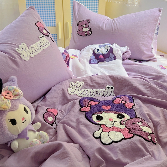 91家纺网 家纺一手货源 找家纺 易辰美 2025新款水洗棉毛巾绣夏被空调被夏凉被四件套 库洛米