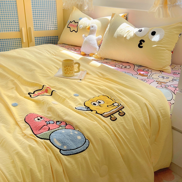 91家纺网 家纺一手货源 找家纺 易辰美 2025新款水洗棉毛巾绣夏被空调被夏凉被四件套 海宝宝