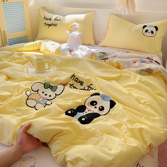 91家纺网 家纺一手货源 找家纺 易辰美 2025新款水洗棉毛巾绣夏被空调被夏凉被四件套 梦幻动物园