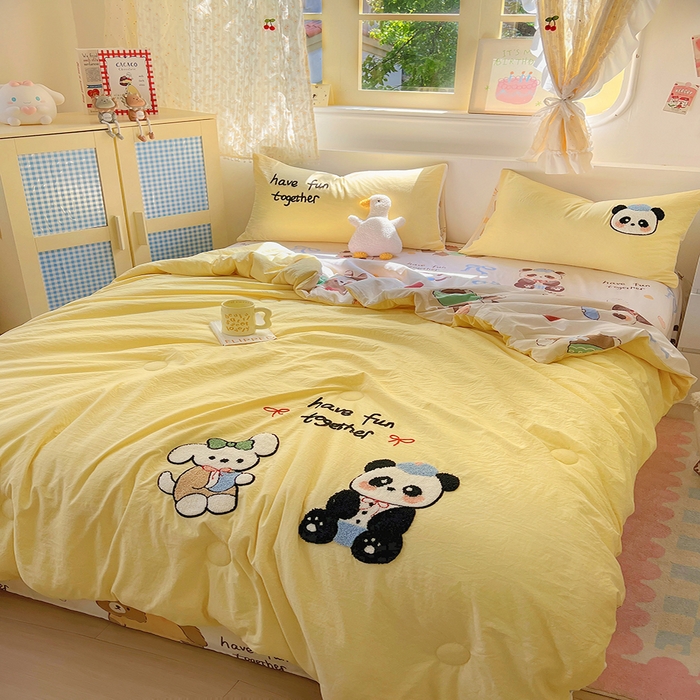 91家纺网 家纺一手货源 找家纺 易辰美 2025新款水洗棉毛巾绣夏被空调被夏凉被四件套 梦幻动物园