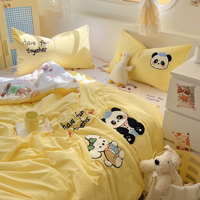 91家纺网 家纺一手货源 找家纺 易辰美 2025新款水洗棉毛巾绣夏被空调被夏凉被四件套 梦幻动物园