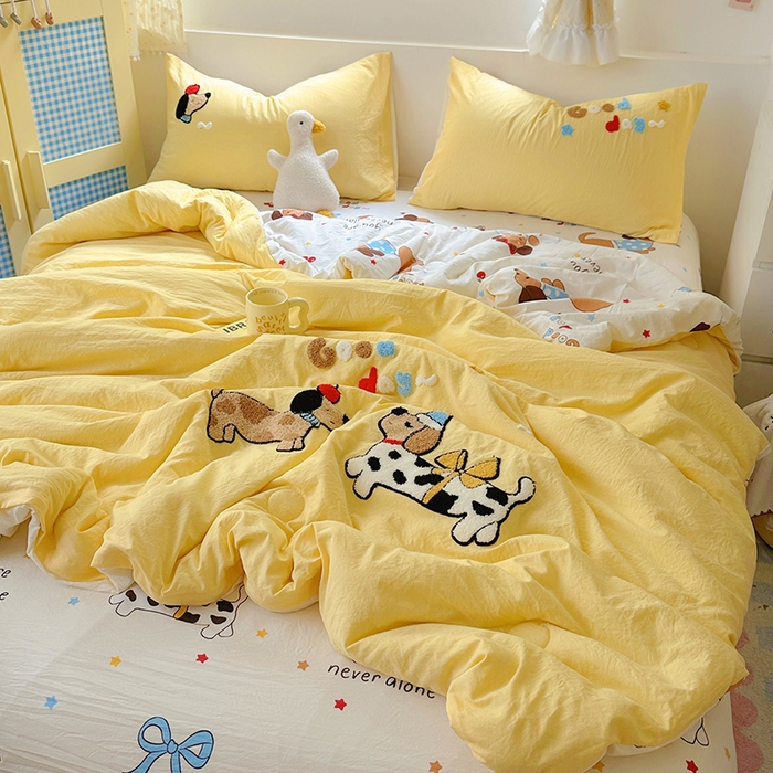 91家纺网 家纺一手货源 找家纺 易辰美 2025新款水洗棉毛巾绣夏被空调被夏凉被四件套 斑点狗（黄）