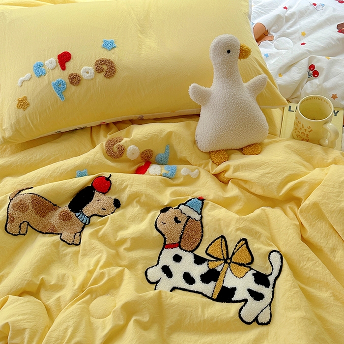 91家纺网 家纺一手货源 找家纺 易辰美 2025新款水洗棉毛巾绣夏被空调被夏凉被四件套 斑点狗（黄）