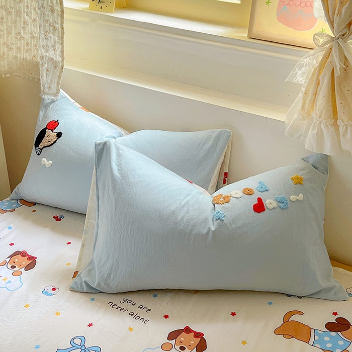 91家纺网 家纺一手货源 找家纺 易辰美 2025新款水洗棉毛巾绣夏被空调被夏凉被四件套 斑点狗（兰）