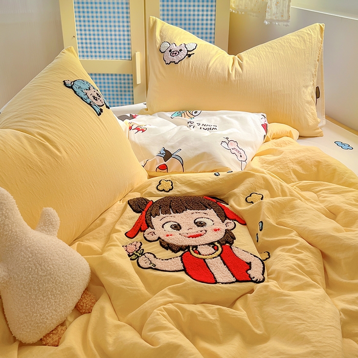 91家纺网 家纺一手货源 找家纺 易辰美 2025新款水洗棉毛巾绣夏被空调被夏凉被四件套 小哪吒（黄）