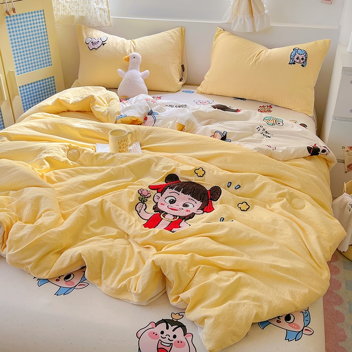 91家纺网 家纺一手货源 找家纺 易辰美 2025新款水洗棉毛巾绣夏被空调被夏凉被四件套 小哪吒（黄）