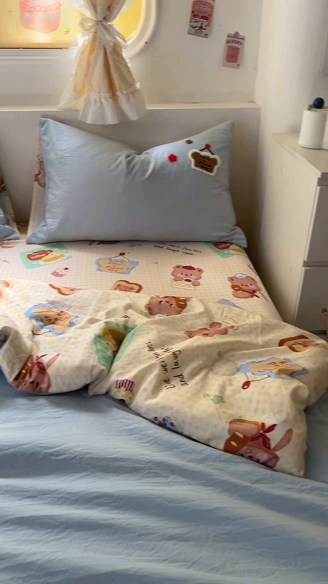 91家纺网 家纺一手货源 找家纺 易辰美 2025新款水洗棉毛巾绣夏被空调被夏凉被四件套 吐司熊