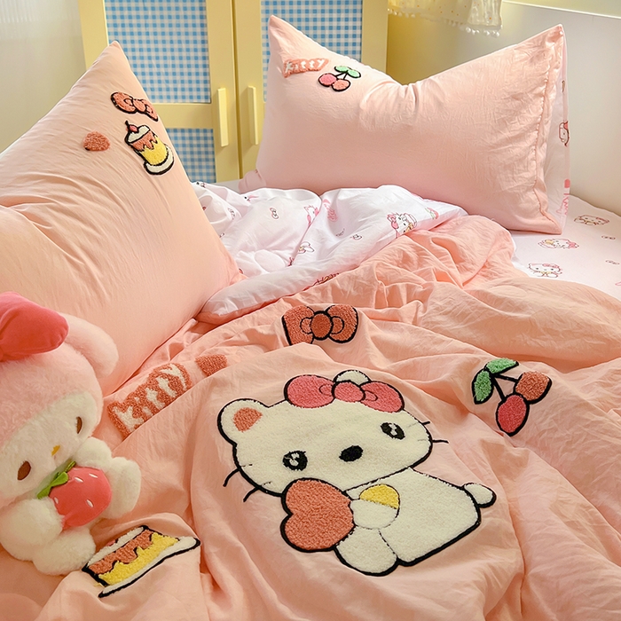 91家纺网 家纺一手货源 找家纺 易辰美 2025新款水洗棉毛巾绣夏被空调被夏凉被四件套 KT猫