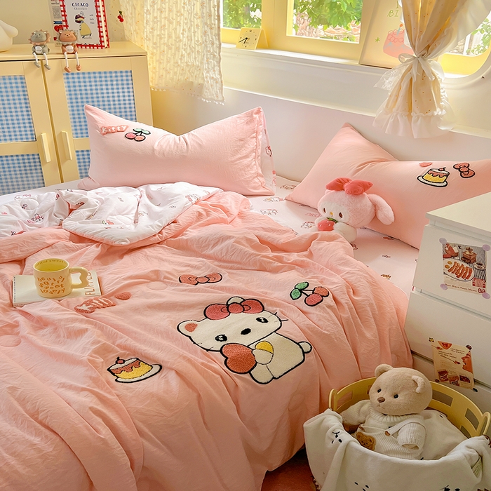 91家纺网 家纺一手货源 找家纺 易辰美 2025新款水洗棉毛巾绣夏被空调被夏凉被四件套 KT猫