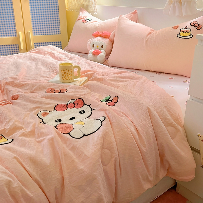 91家纺网 家纺一手货源 找家纺 易辰美 2025新款水洗棉毛巾绣夏被空调被夏凉被四件套 KT猫