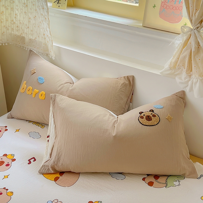 91家纺网 家纺一手货源 找家纺 易辰美 2025新款水洗棉毛巾绣夏被空调被夏凉被四件套 卡皮巴拉