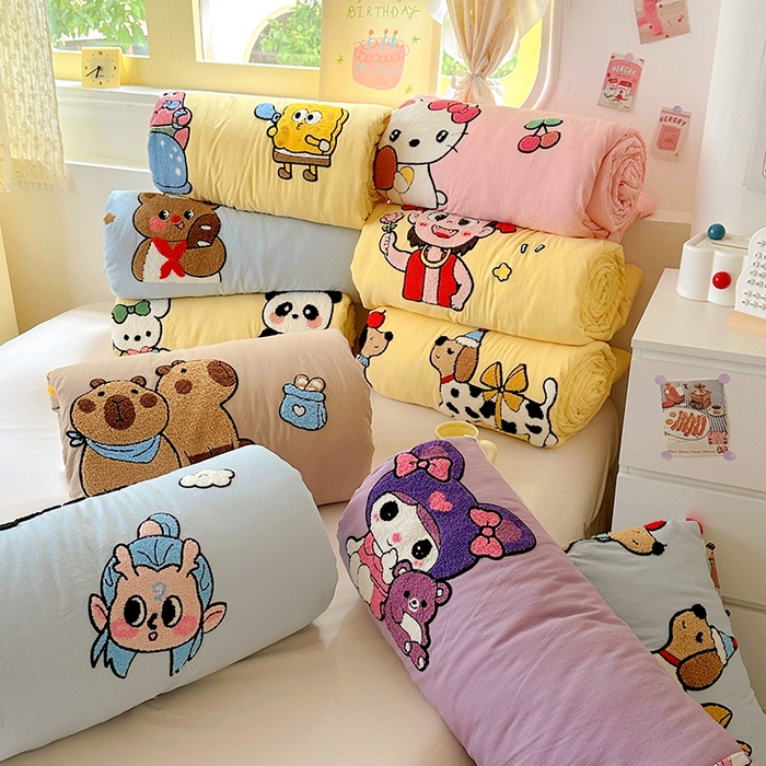 91家纺网 家纺一手货源 找家纺 易辰美 2025新款水洗棉毛巾绣夏被空调被夏凉被四件套 组合图仅供参考