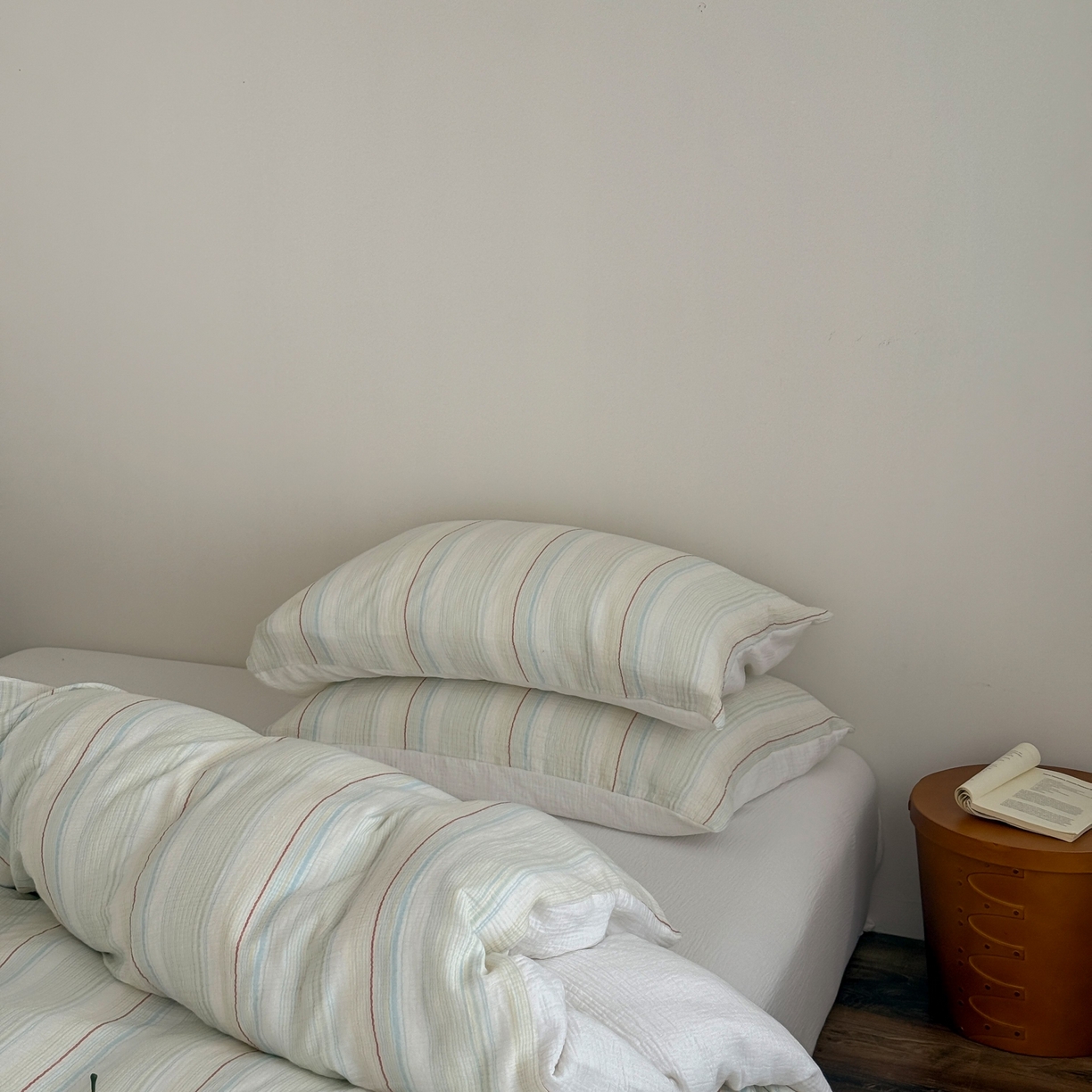 91家纺网 家纺一手货源 找家纺 山舍家居 2025春夏新款全棉纯棉色织纱布四件套-香草系列-暗色系 香草冰淇淋