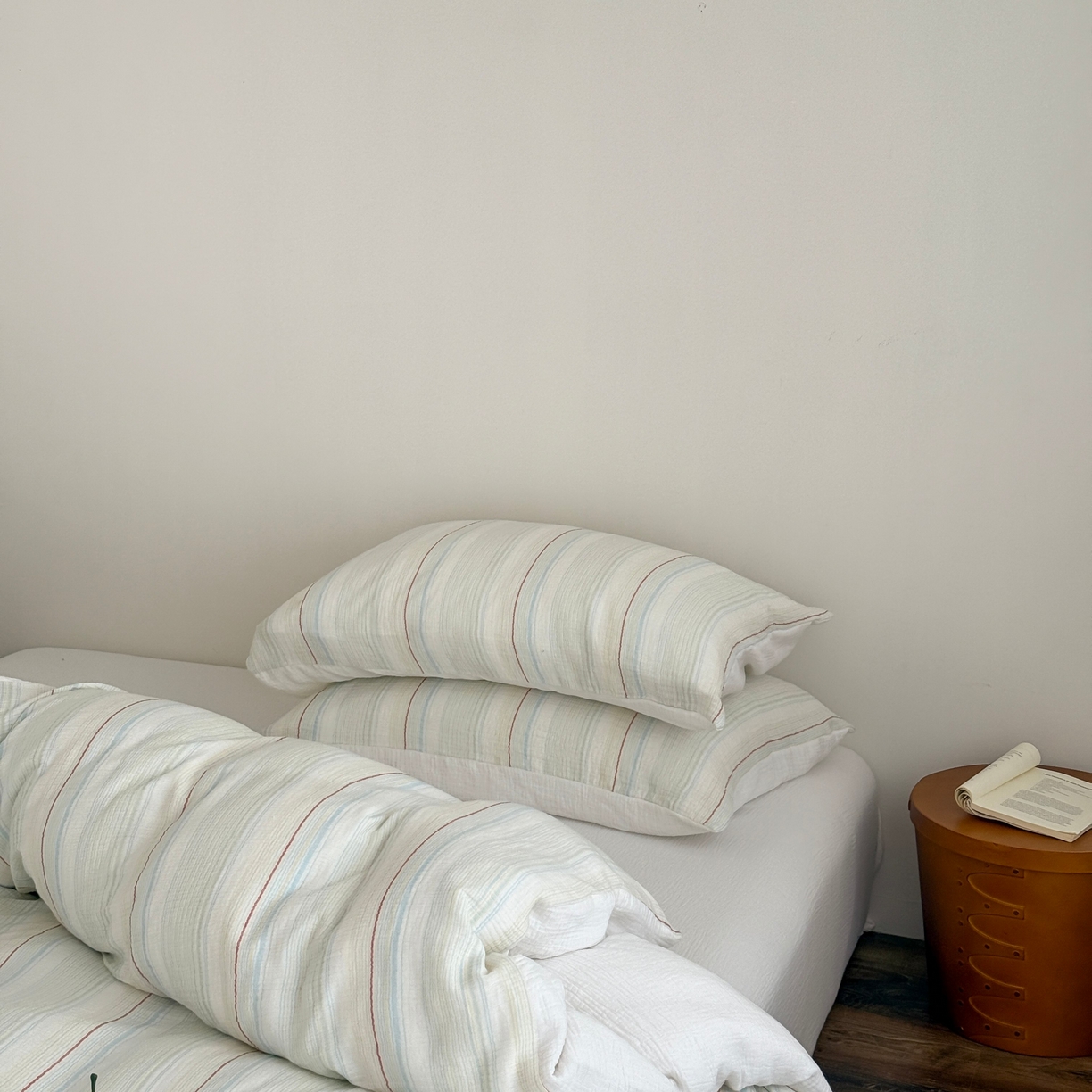 91家纺网 家纺一手货源 找家纺 山舍家居 2025春夏新款全棉纯棉色织纱布四件套-香草系列-亮色系 香草冰淇淋