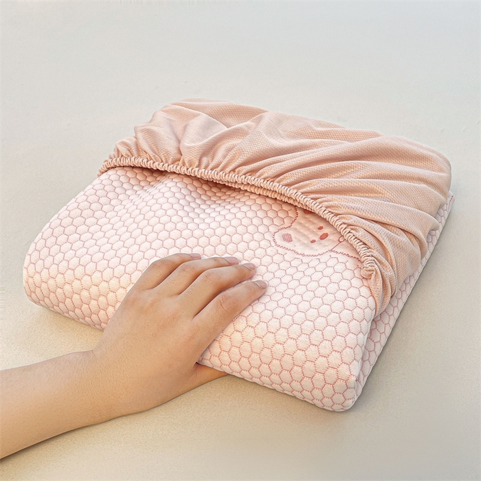 91家纺网 家纺一手货源 找家纺 喜居 2025新款A类凉感豆豆席床笠款 冰小汪-粉