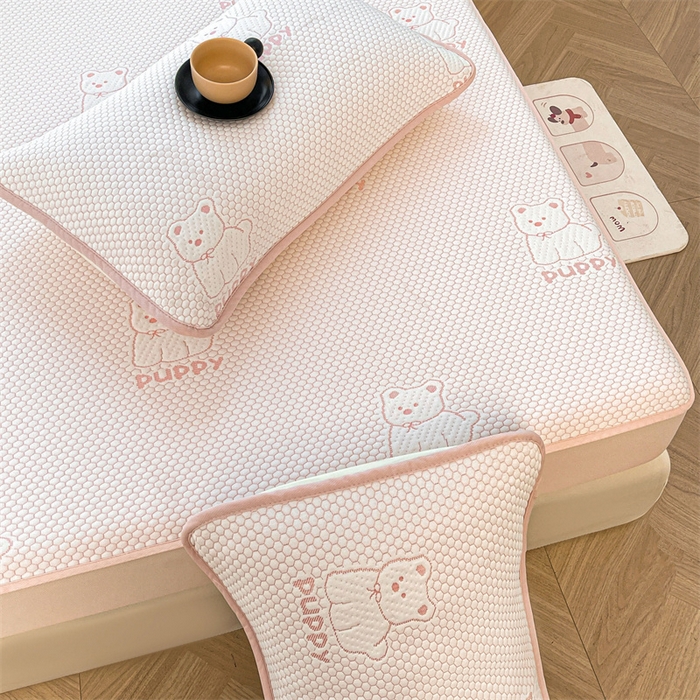 91家纺网 家纺一手货源 找家纺 喜居 2025新款A类凉感豆豆席床笠款 冰小汪-粉