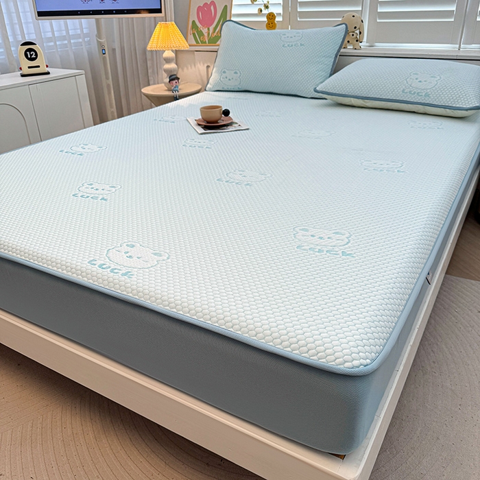 91家纺网 家纺一手货源 找家纺 喜居 2025新款A类凉感豆豆席床笠款 luck小冰熊-蓝