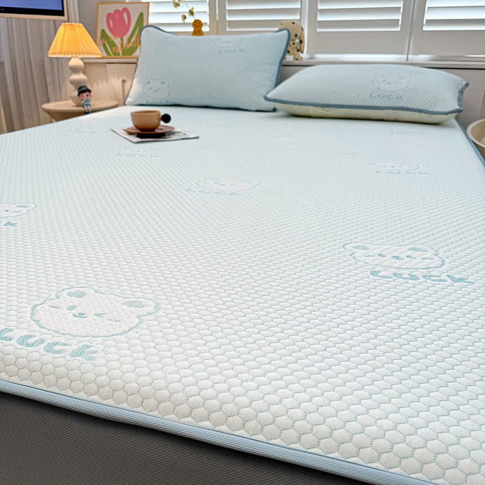 91家纺网 家纺一手货源 找家纺 喜居 2025新款A类凉感豆豆席床笠款 luck小冰熊-蓝