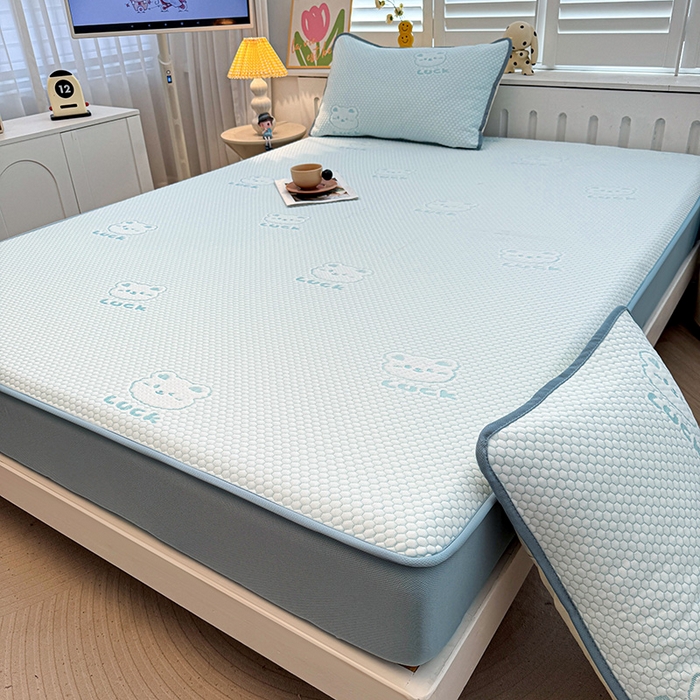 91家纺网 家纺一手货源 找家纺 喜居 2025新款A类凉感豆豆席床笠款 luck小冰熊-蓝