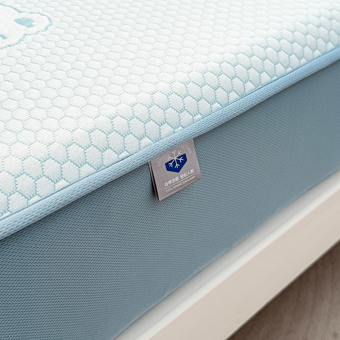 91家纺网 家纺一手货源 找家纺 喜居 2025新款A类凉感豆豆席床笠款 luck小冰熊-蓝