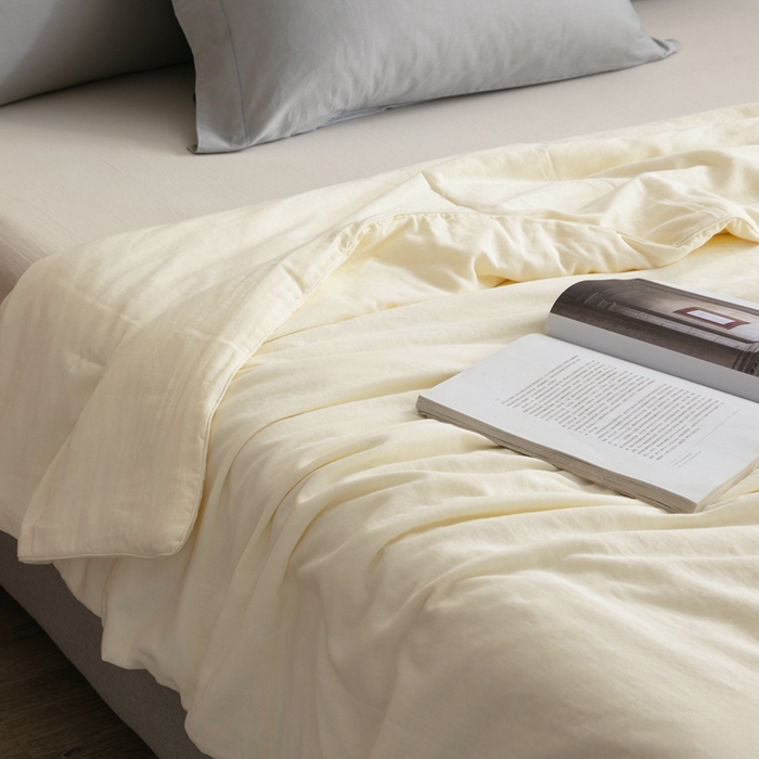 91家纺网 家纺一手货源 找家纺 蚕阿婆 2025新款纯棉双层纱蚕丝被蚕丝空调夏凉被 米色