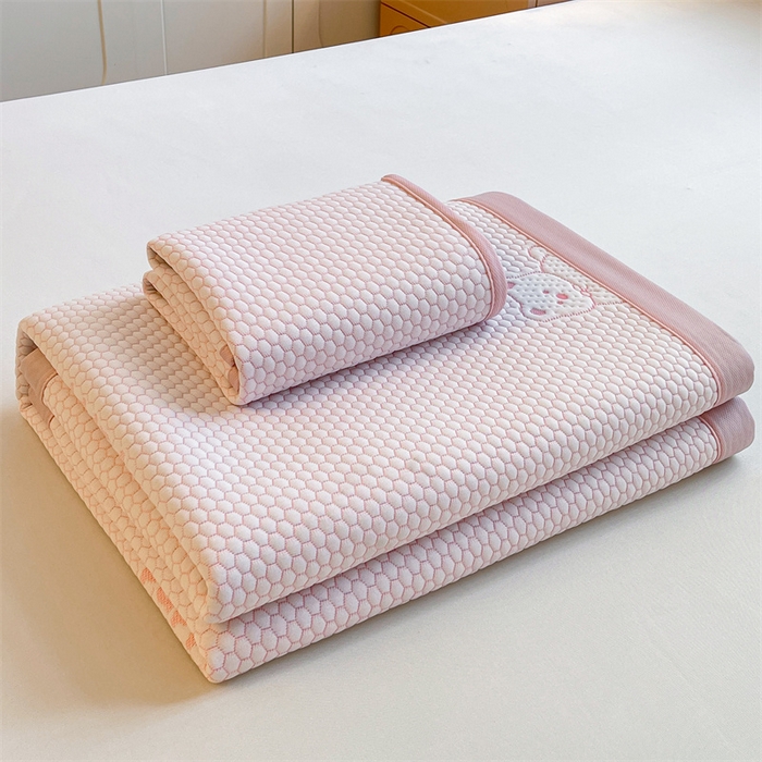 91家纺网 家纺一手货源 找家纺 （总）喜居 2025新款A类凉感豆豆平席款-冰小汪系列