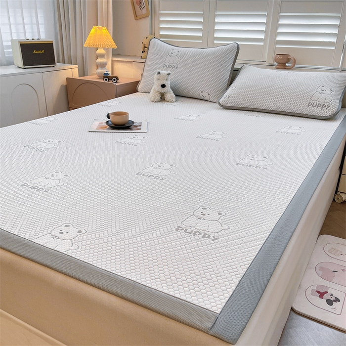 91家纺网 家纺一手货源 找家纺 喜居 2025新款A类凉感豆豆平席款-冰小汪系列 冰小汪-灰 平席款