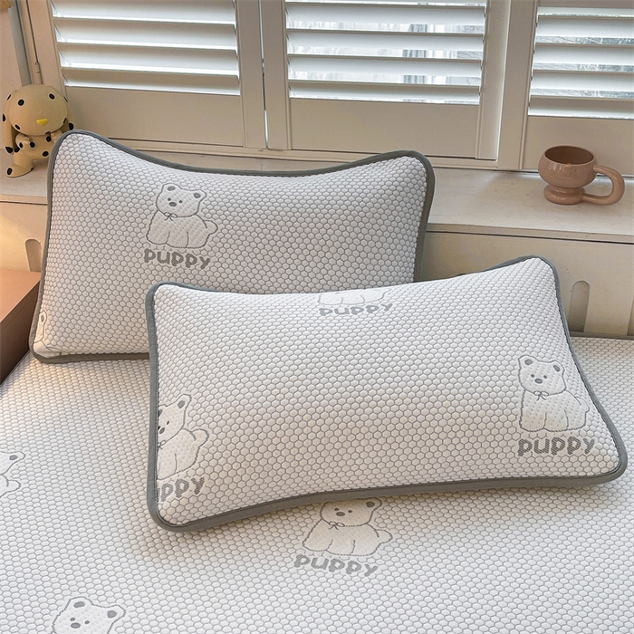 91家纺网 家纺一手货源 找家纺 喜居 2025新款A类凉感豆豆平席款-冰小汪系列 冰小汪-灰 平席款