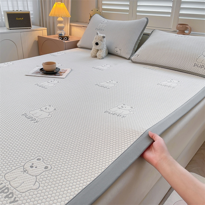 91家纺网 家纺一手货源 找家纺 喜居 2025新款A类凉感豆豆平席款-冰小汪系列 冰小汪-灰 平席款