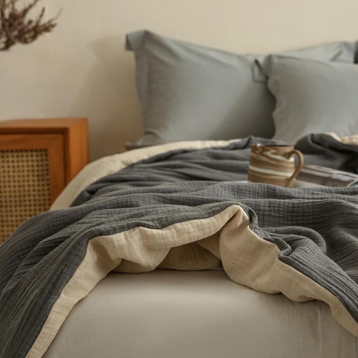 91家纺网 家纺一手货源 找家纺 蚕阿婆 2025新款皱皱纱布蚕丝被100%蚕丝被子  灰+米色