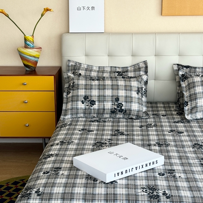 91家纺网 家纺一手货源 找家纺 2025新款老粗布系列单品套件 鸢尾格