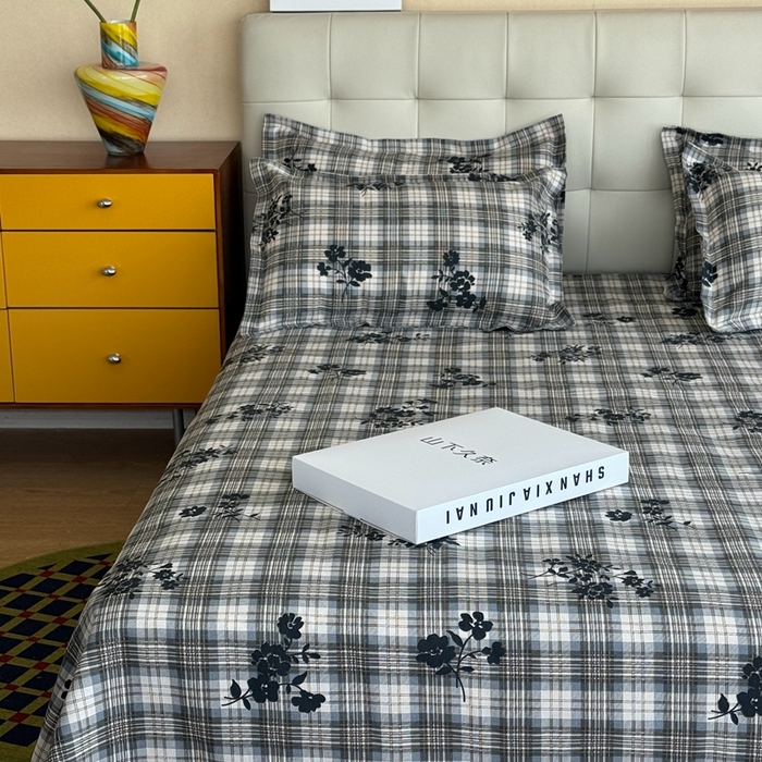 91家纺网 家纺一手货源 找家纺 2025新款老粗布系列单品套件 鸢尾格