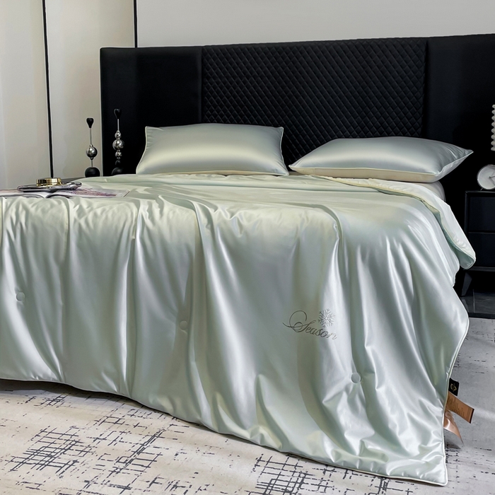 91家纺网 家纺一手货源 找家纺 （总）金喜 2025春夏新款冰丝绸夏被7A抗菌冰肌夏被空调被锦纶氨纶夏凉被薄被子