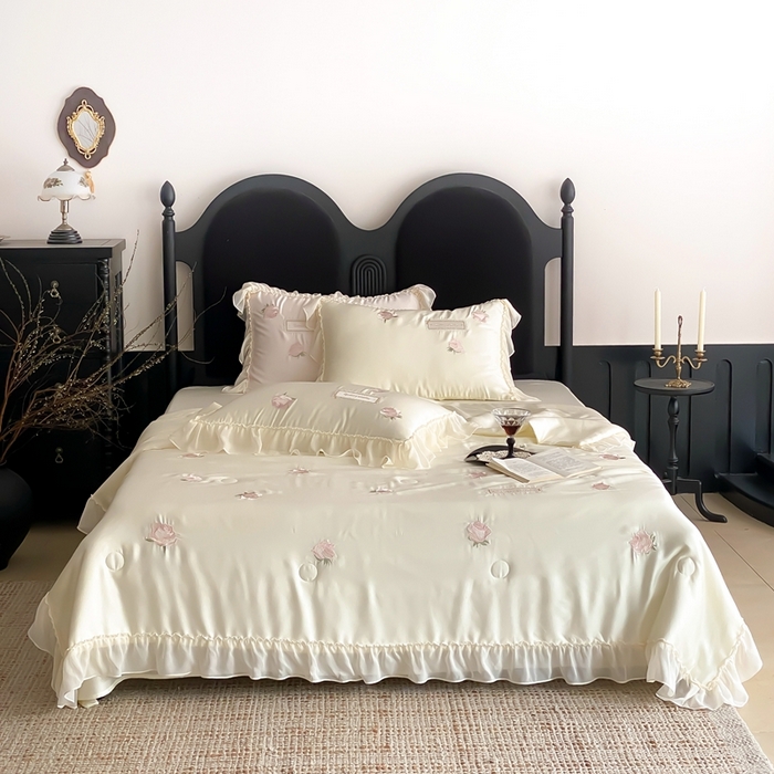 91家纺网 家纺一手货源 找家纺 （总）MIU缪家居 2025新款60支兰精天丝夏被四件套 爱莎 单夏被控价288/四件套控价388 