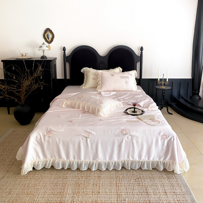 91家纺网 家纺一手货源 找家纺 （总）MIU缪家居 2025新款60支兰精天丝夏被四件套 爱莎 单夏被控价288/四件套控价388 